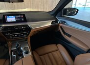 BMW Řada 5 Kombi 3,0 l 195 kw