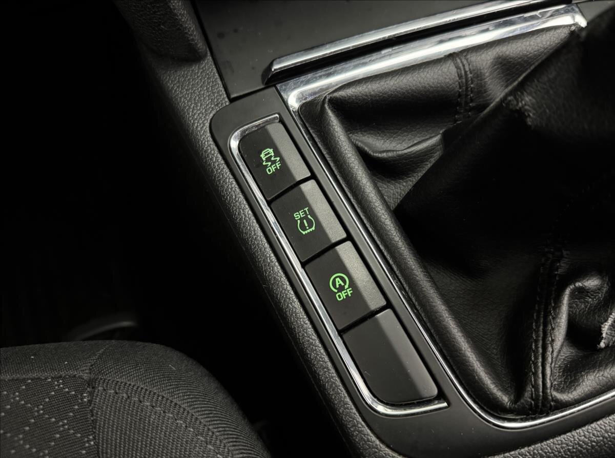 Škoda Superb Kombi 2,0 l 103 kw