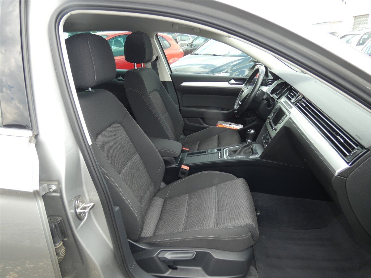 Volkswagen Passat Kombi 1,4 l 92 kw