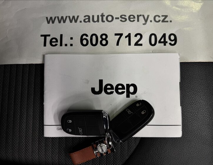 Jeep Compass SUV / Terénní 1,3 l 140 kw