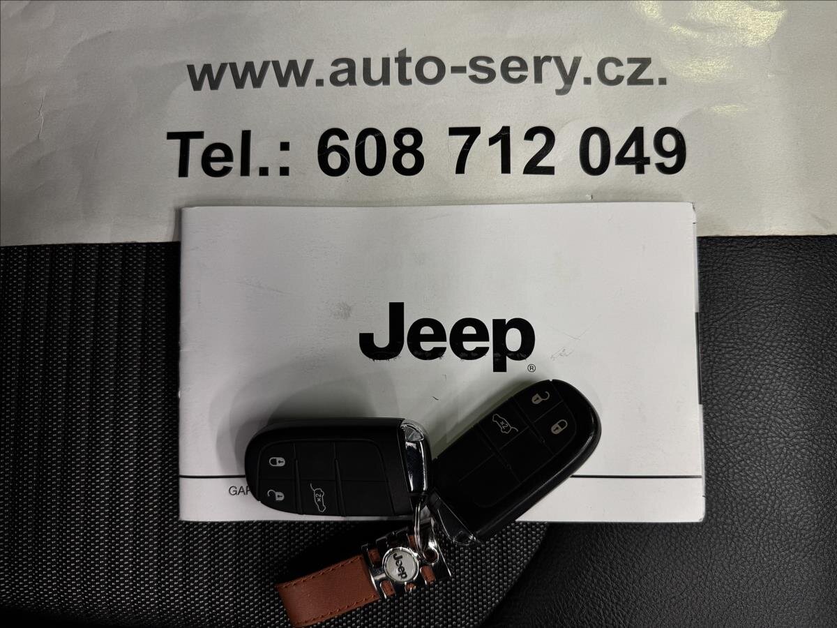 Jeep Compass SUV / Terénní 1,3 l 140 kw