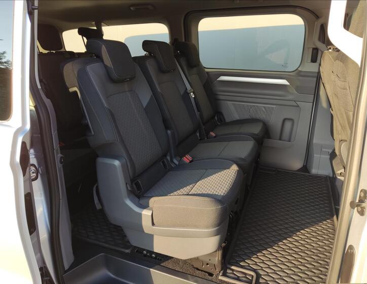 Volkswagen Caravelle 22