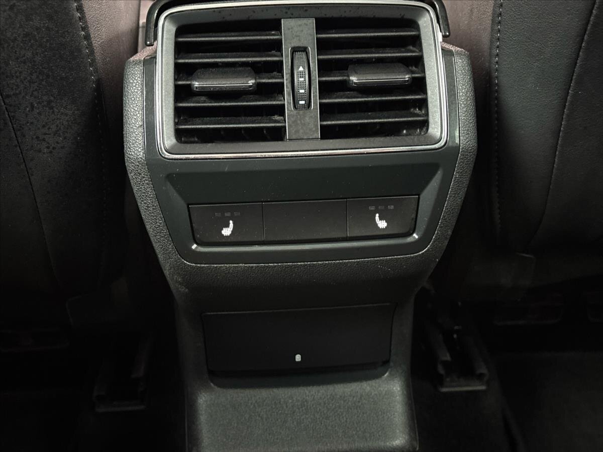 Škoda Karoq SUV / Terénní 1,5 l 110 kw