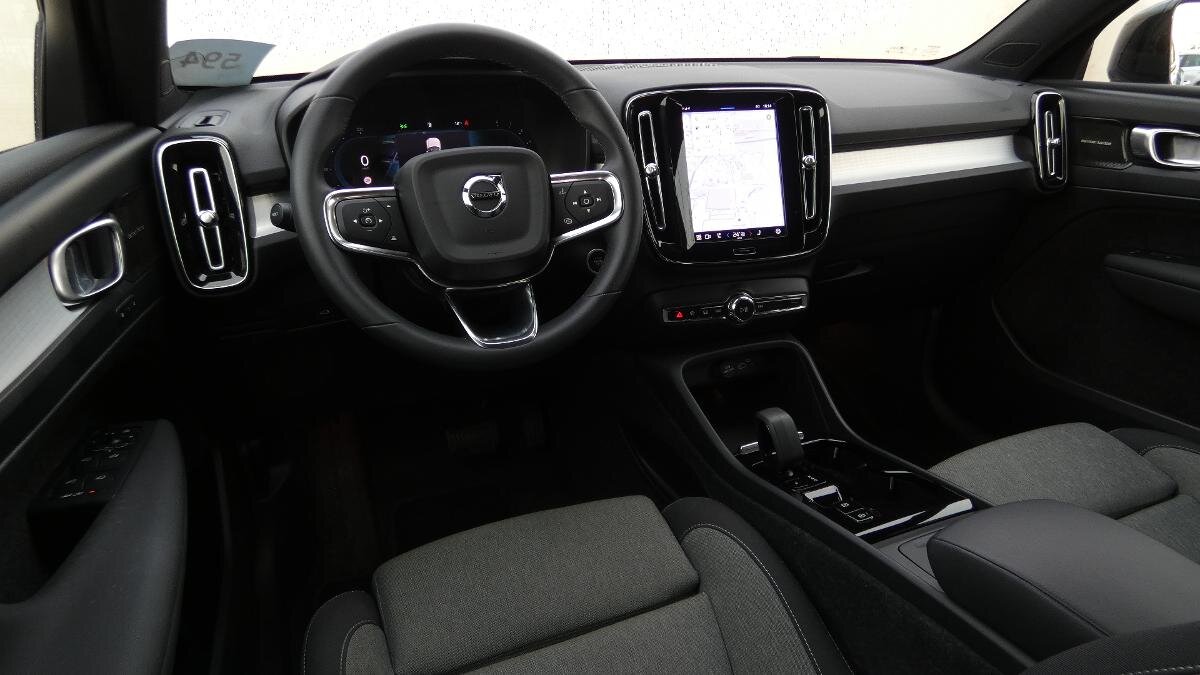 Volvo XC40 SUV / Terénní 2,0 l 120 kw