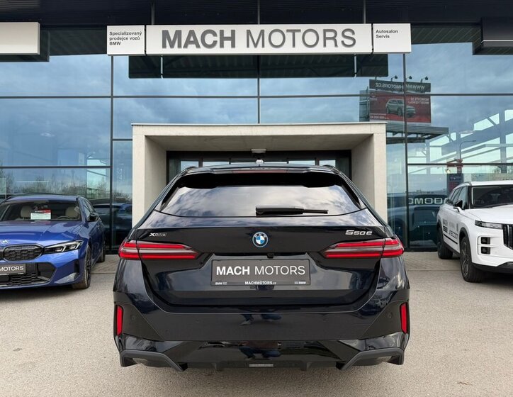 BMW Řada 5 Kombi 3,0 l 360 kw