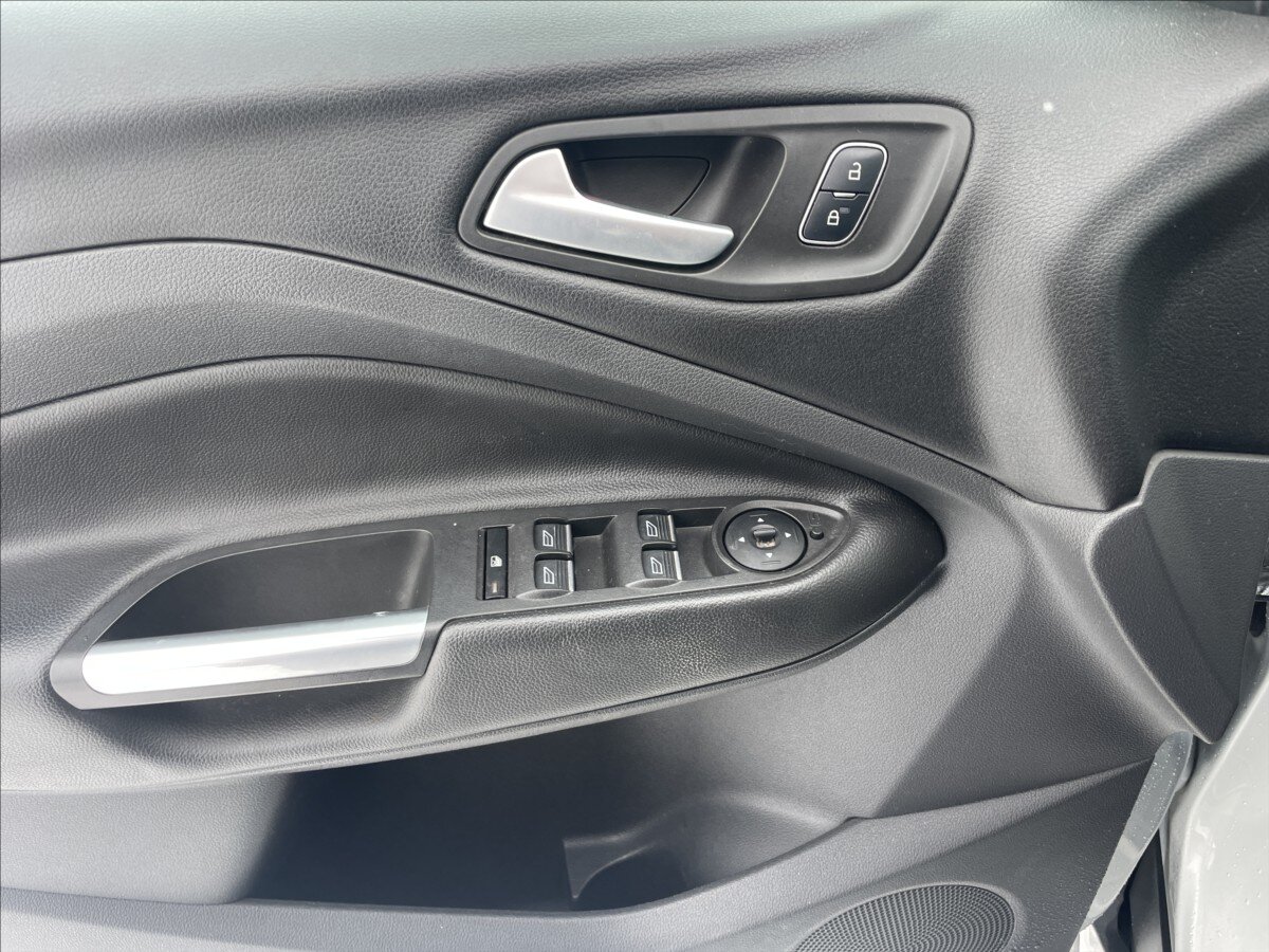 Ford Kuga SUV 1,5 l 110 kw