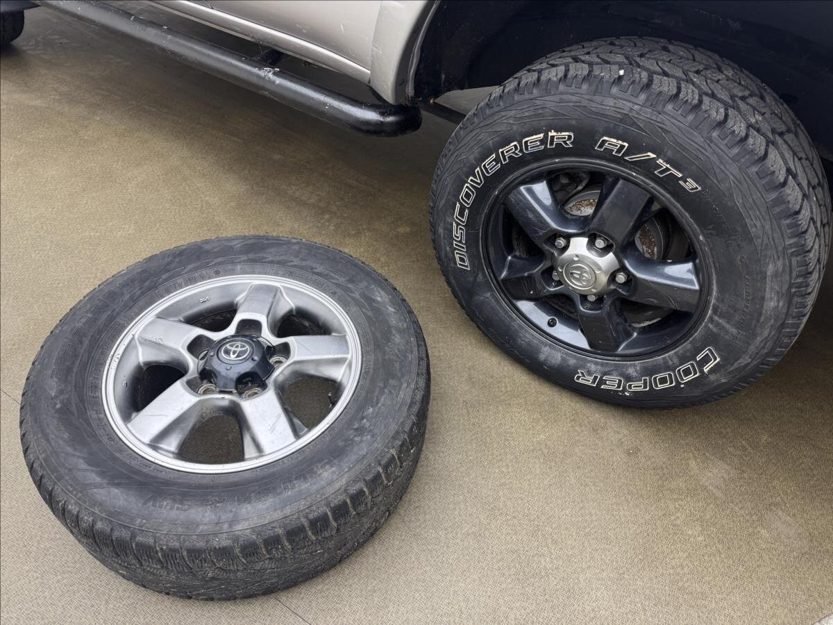 Toyota Land Cruiser SUV / Terénní 4,2 l 150 kw