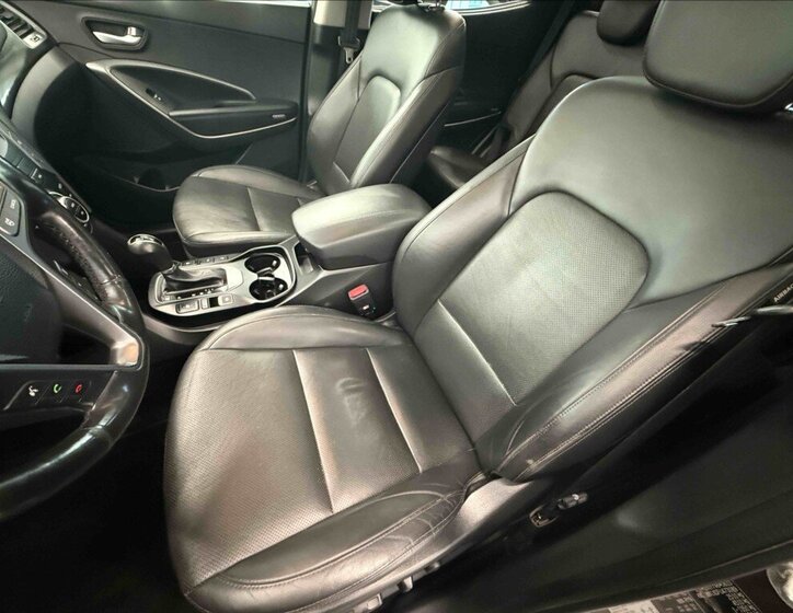 Hyundai Santa Fe SUV / Terénní 2,2 l 145 kw