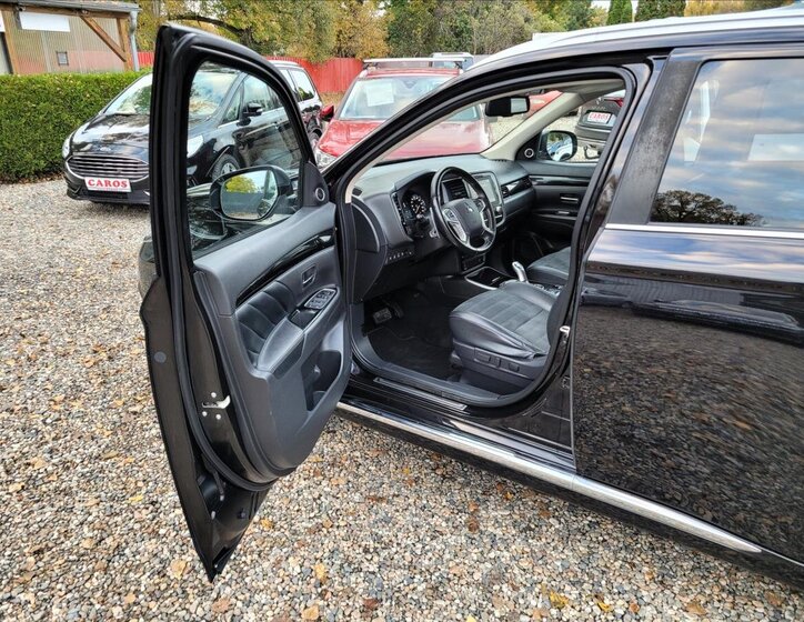 Mitsubishi Outlander 7