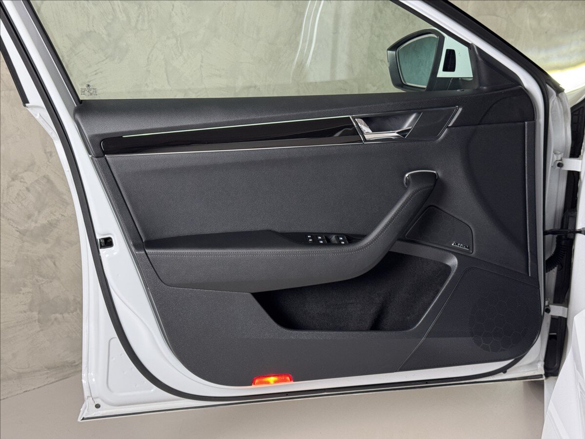 Škoda Superb Kombi 1,4 l 160 kw
