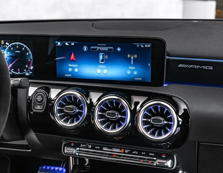 Mercedes-Benz Třídy A Hatchback 2,0 l 310 kw