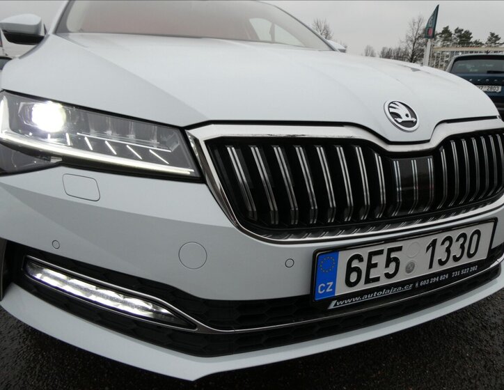 Škoda Superb Sedan / Limuzína 2,0 l 110 kw