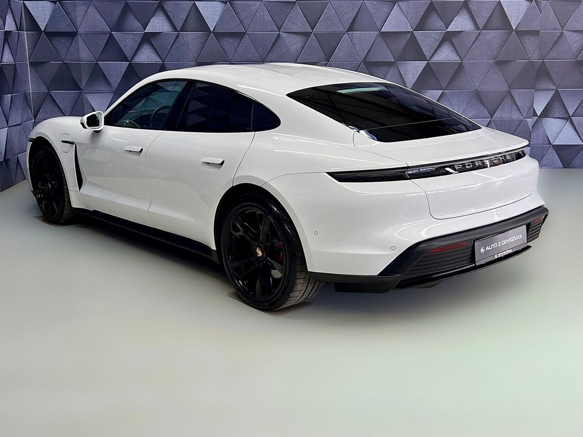 Porsche Taycan Sedan / Limuzína 0,0 320 kw