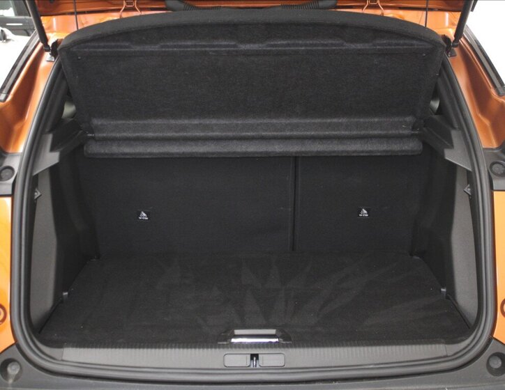 Peugeot 2008 SUV / Terénní 1,2 l 96 kw