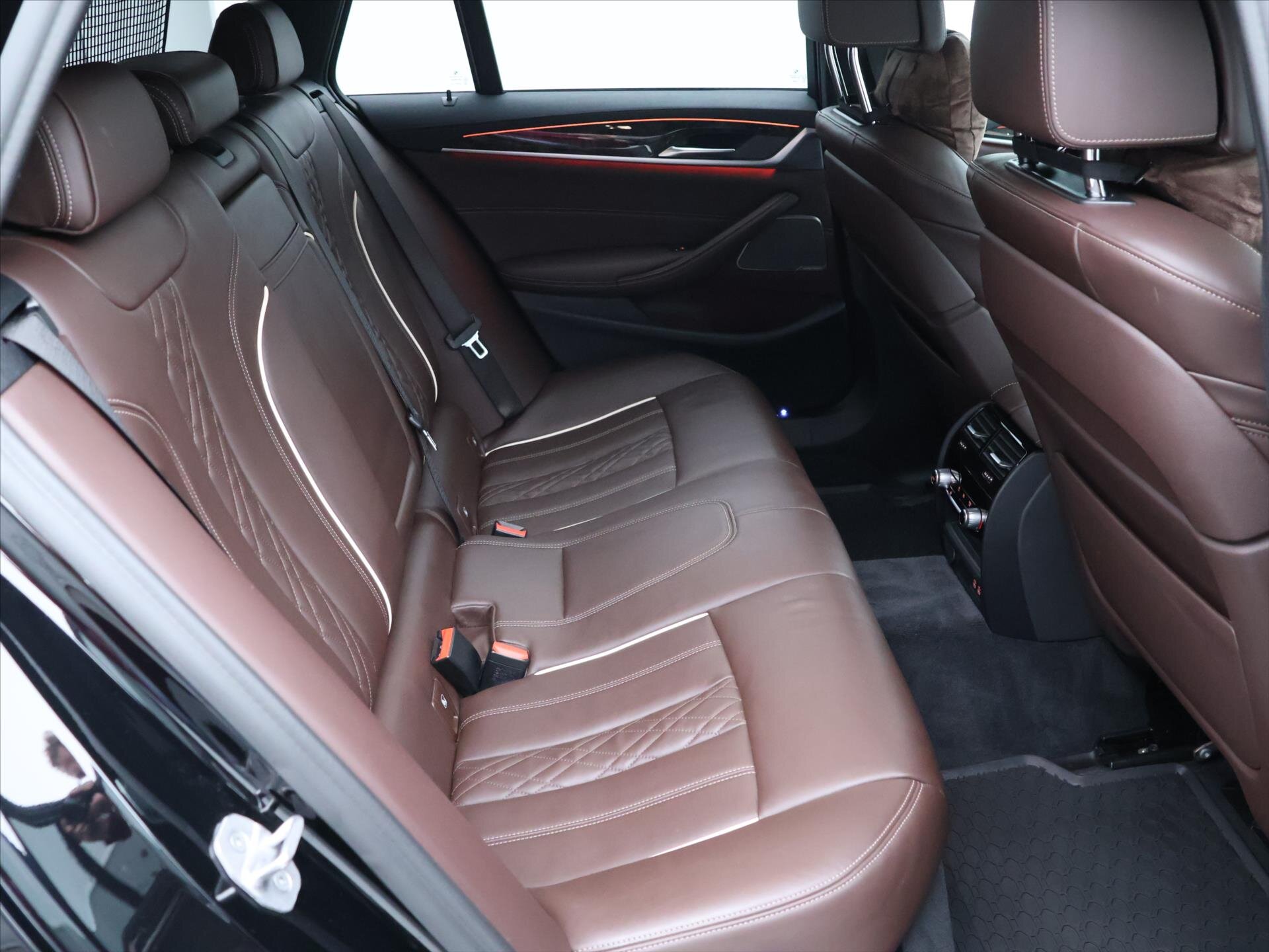 BMW Řada 5 Kombi 3,0 l 250 kw