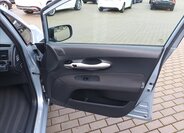 Toyota Auris Hatchback 1,4 l 66 kw