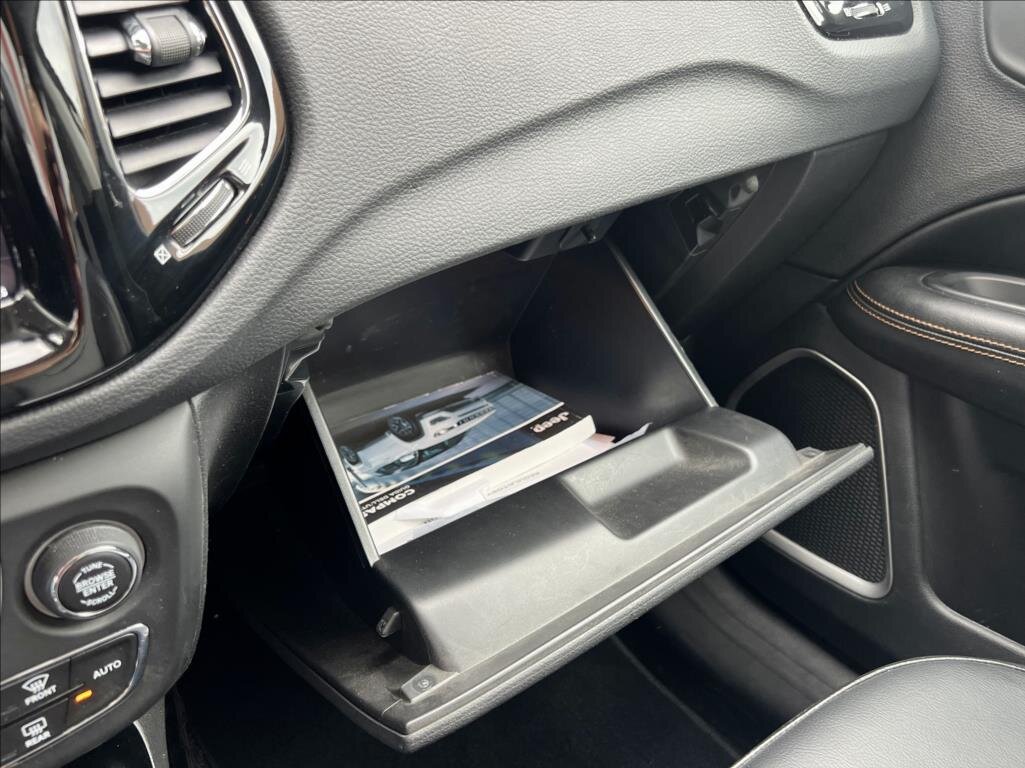 Jeep Compass SUV 1,4 l 103 kw