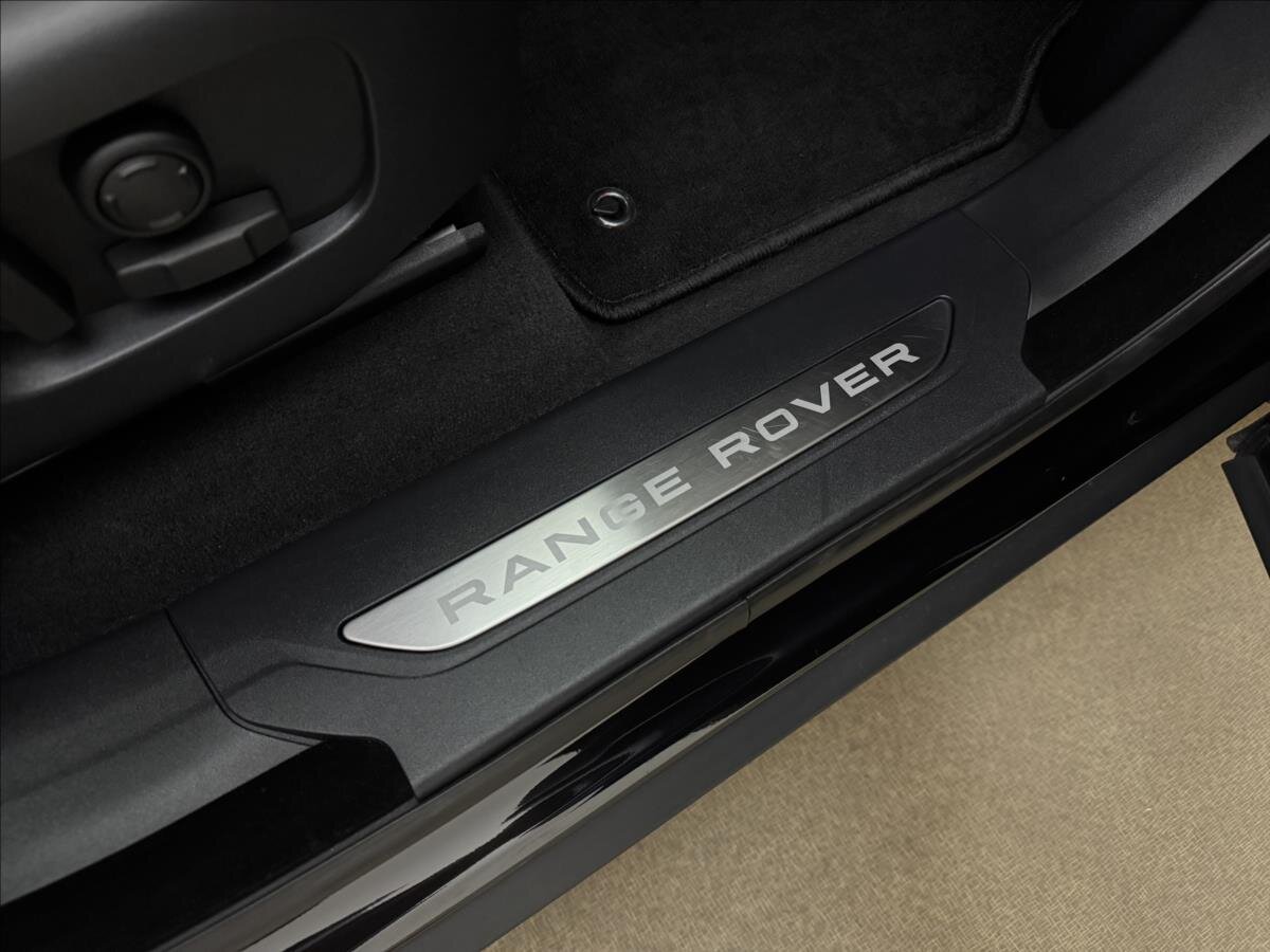 Land Rover Range Rover Velar SUV 2,0 l 150 kw