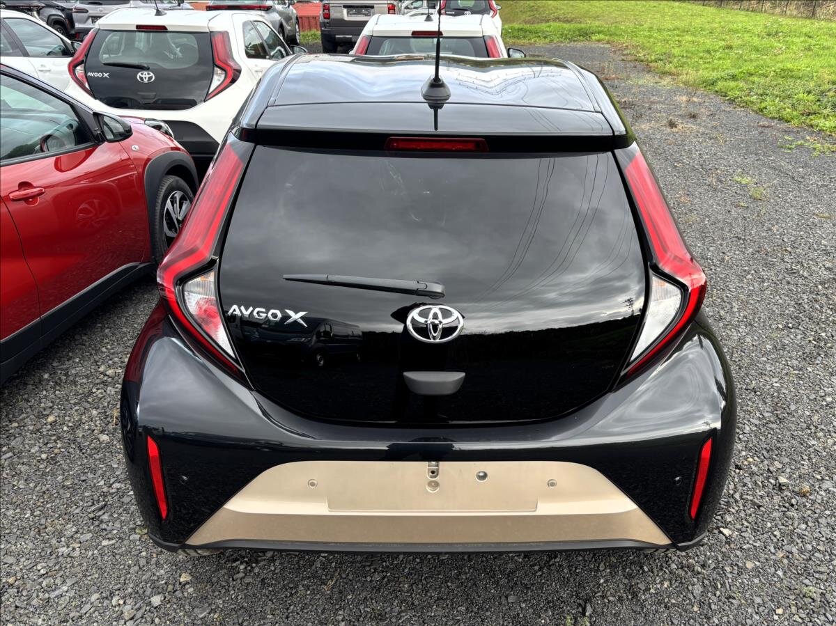 Toyota Aygo Hatchback 1,0 l 53 kw