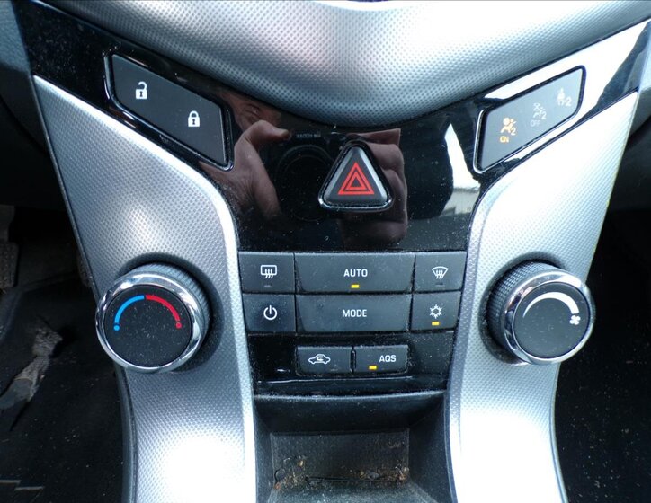 Chevrolet Cruze Sedan / Limuzína 2,0 l 110 kw