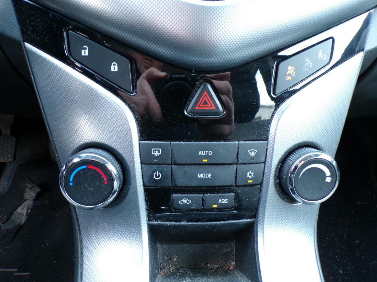 Chevrolet Cruze Sedan / Limuzína 2,0 l 110 kw