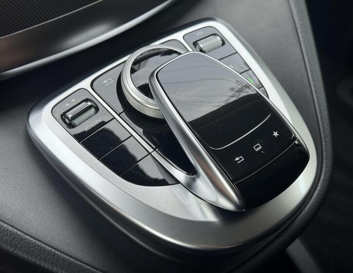 Mercedes-Benz Třídy V 32