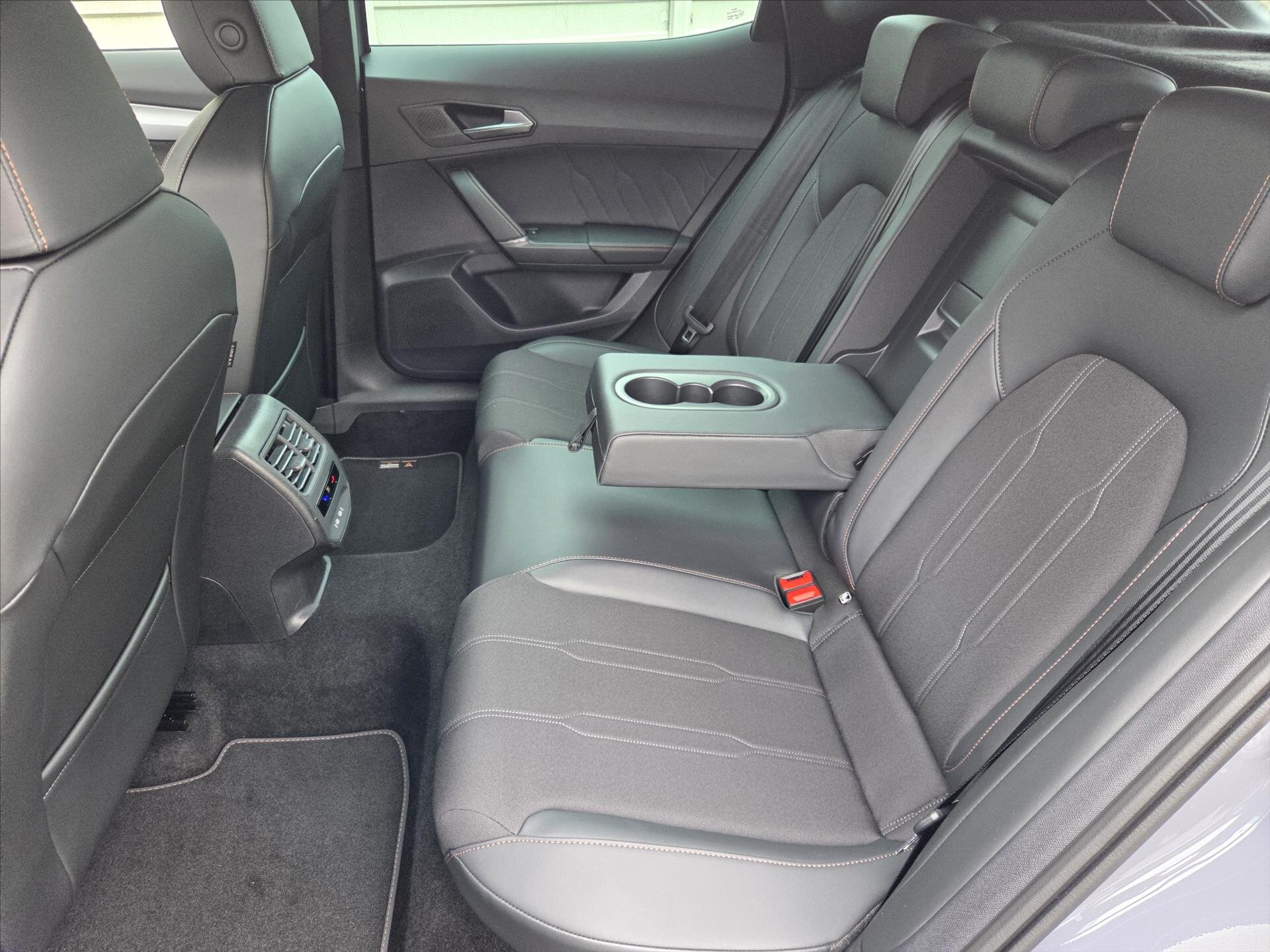 Cupra Formentor SUV / Terénní 2,0 l 140 kw