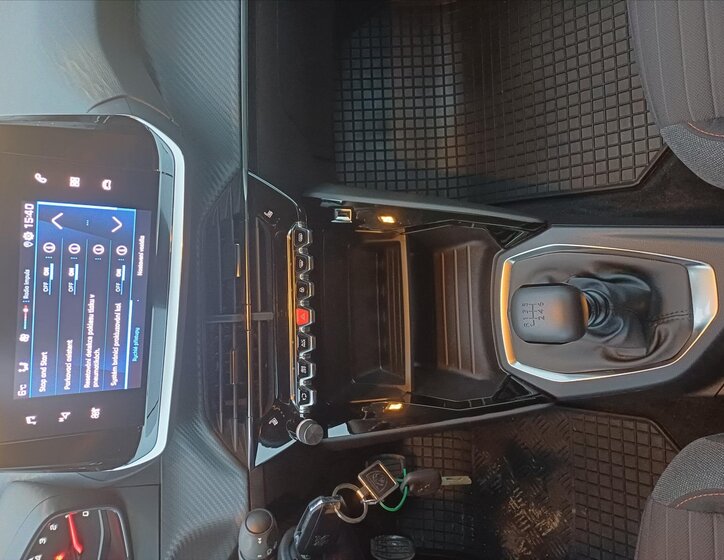 Peugeot 2008 Hatchback 1,5 l 81 kw