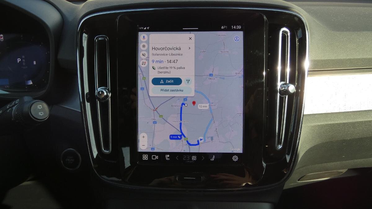 Volvo XC40 SUV / Terénní 2,0 l 120 kw