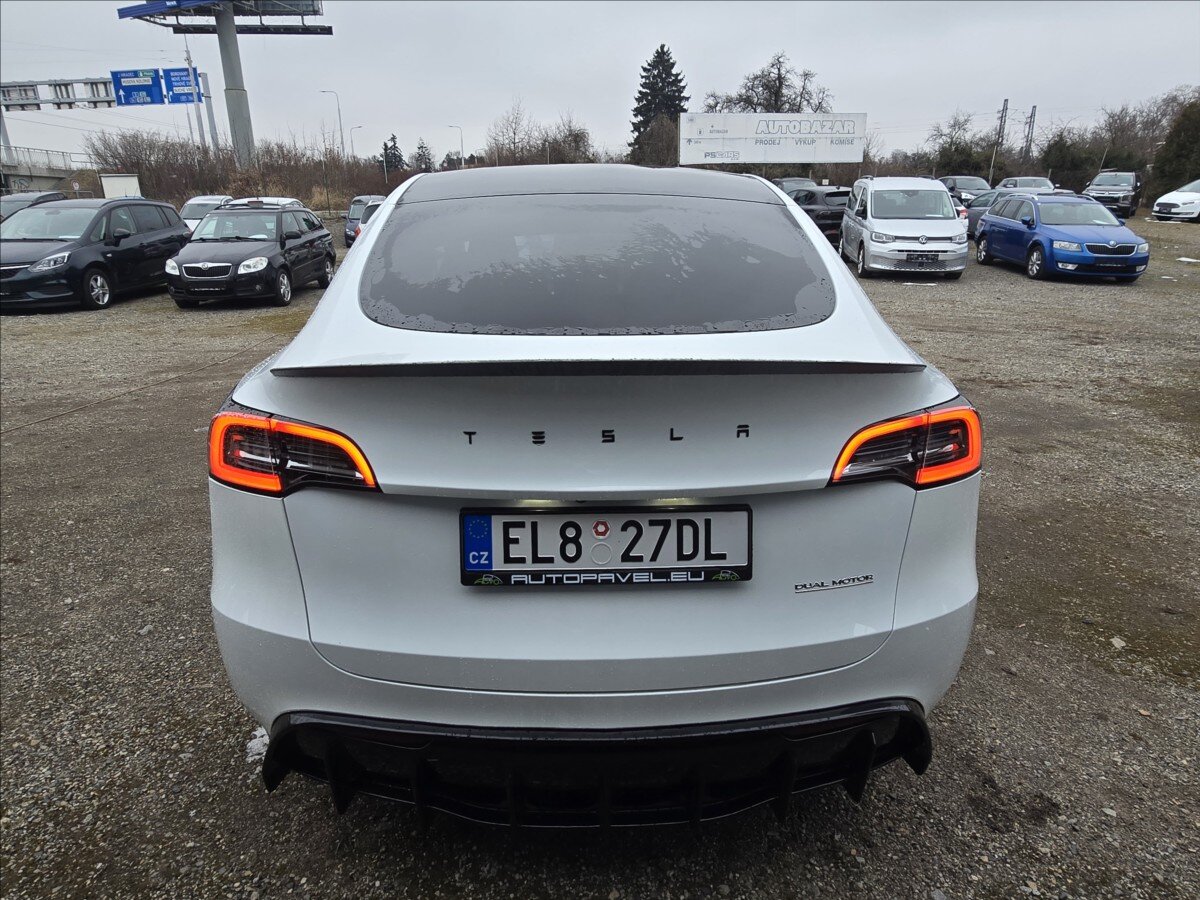 Tesla Model Y SUV 0,0 393 kw