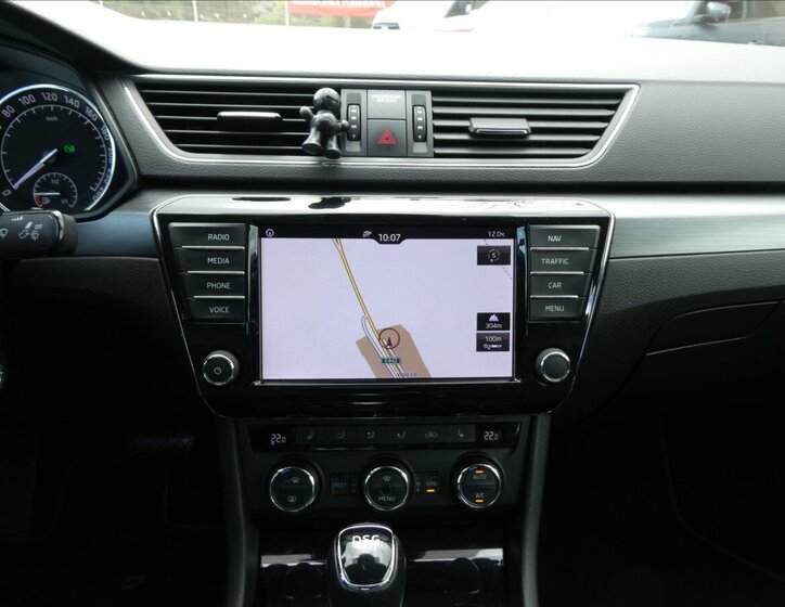 Škoda Superb Liftback 2,0 l 110 kw