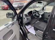 Volkswagen Multivan 11