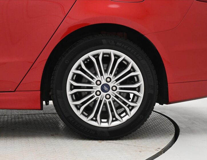 Ford Mondeo Liftback 2,0 l 110 kw