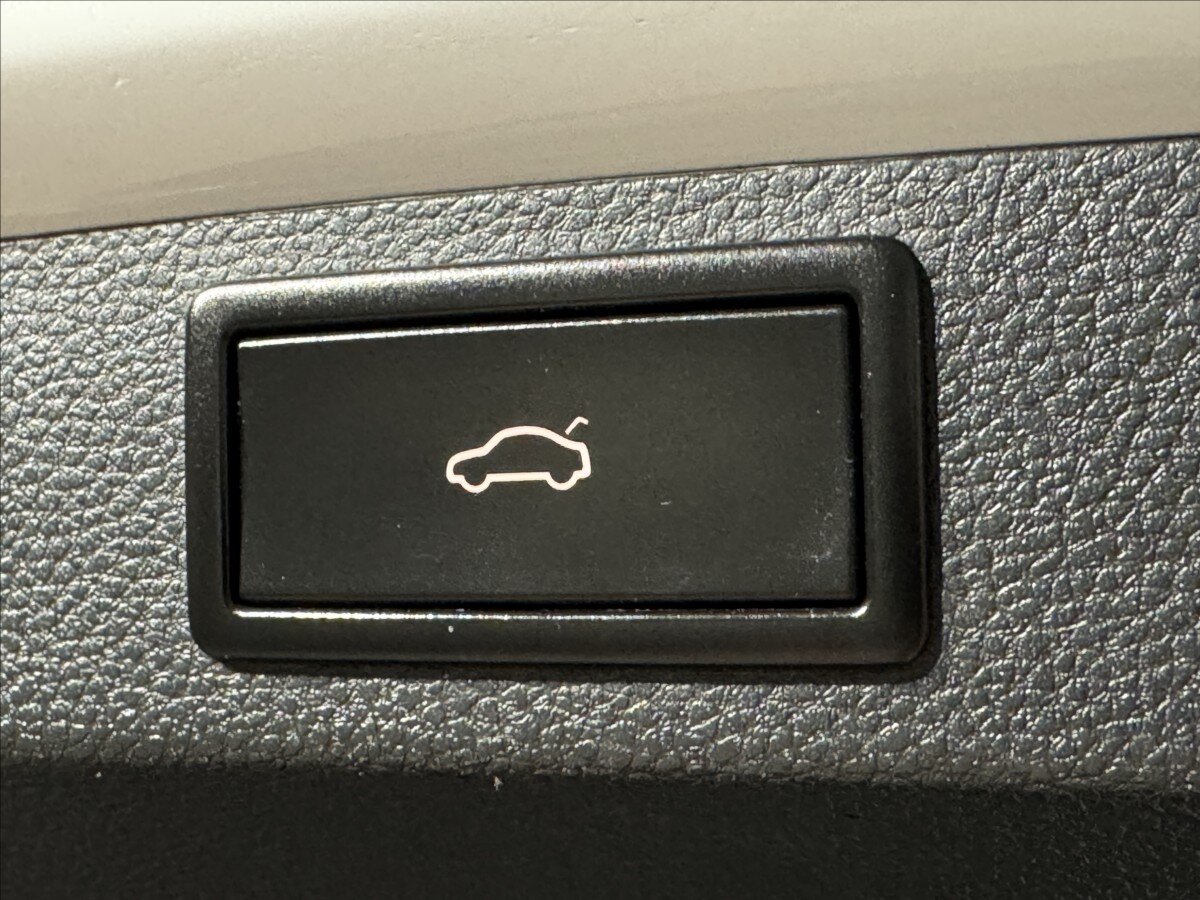 Škoda Karoq SUV / Terénní 1,5 l 110 kw