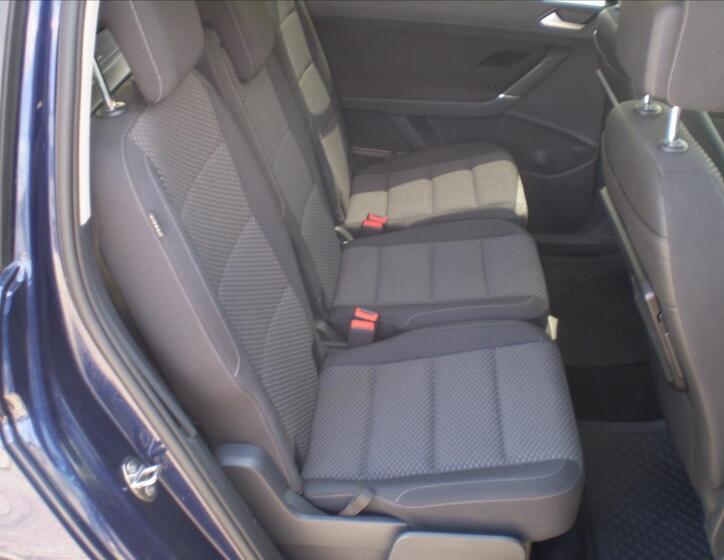 Volkswagen Touran 13