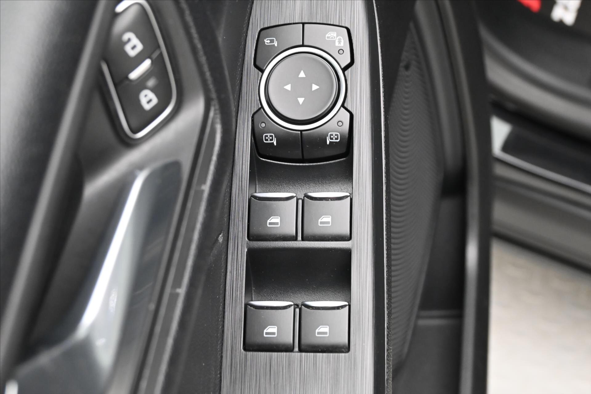 Ford Kuga SUV / Terénní 2,0 l 140 kw