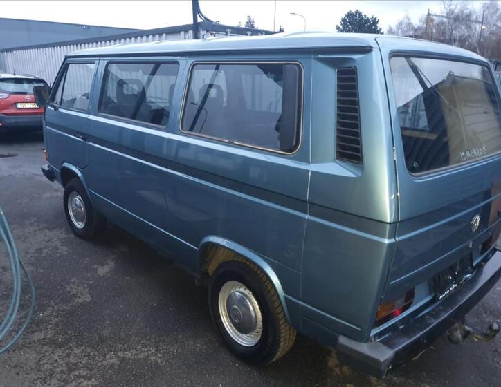 Volkswagen Caravelle 4