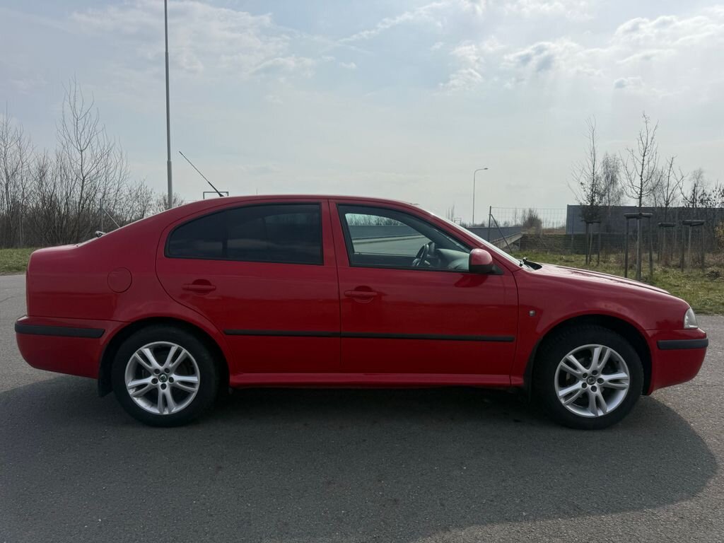 Škoda Octavia Sedan / Limuzína 1,6 l 75 kw