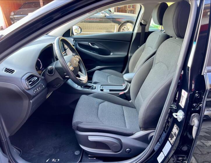 Hyundai i30 10