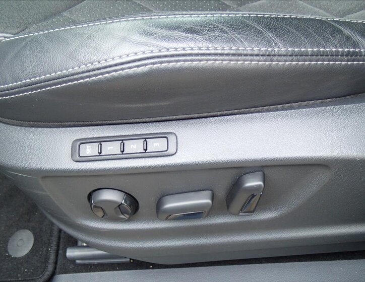 Škoda Kodiaq SUV / Terénní 1,5 l 110 kw