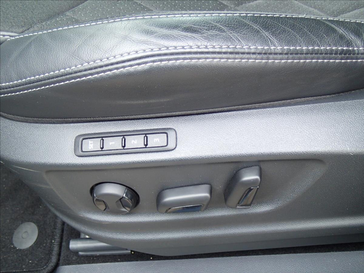 Škoda Kodiaq SUV / Terénní 1,5 l 110 kw