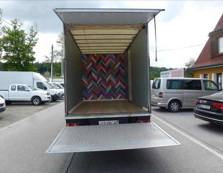 Mitsubishi Canter 28