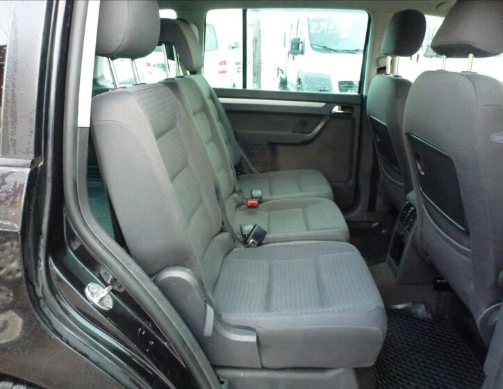 Volkswagen Touran Kombi 2,0 l 100 kw