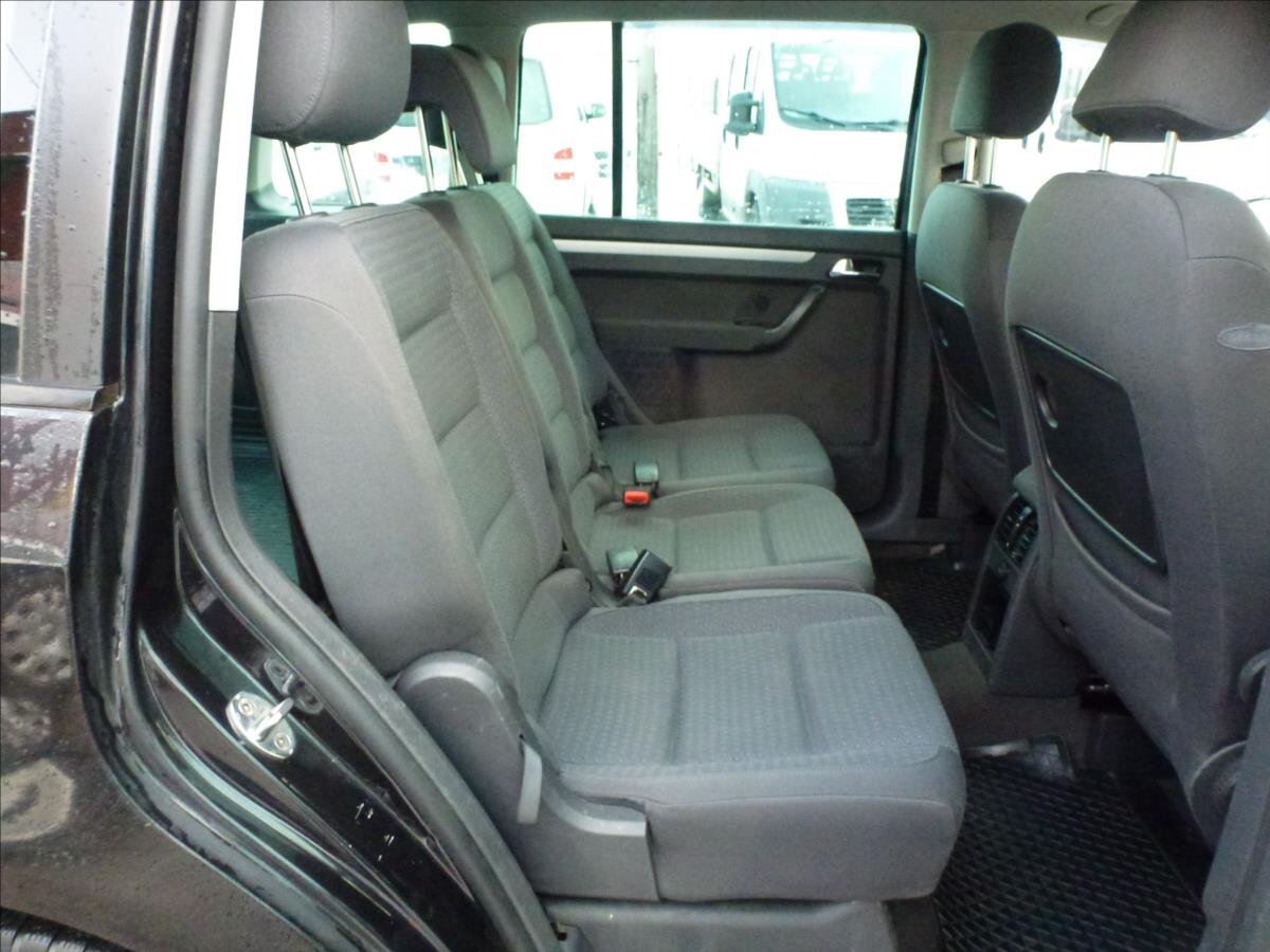 Volkswagen Touran Kombi 2,0 l 100 kw