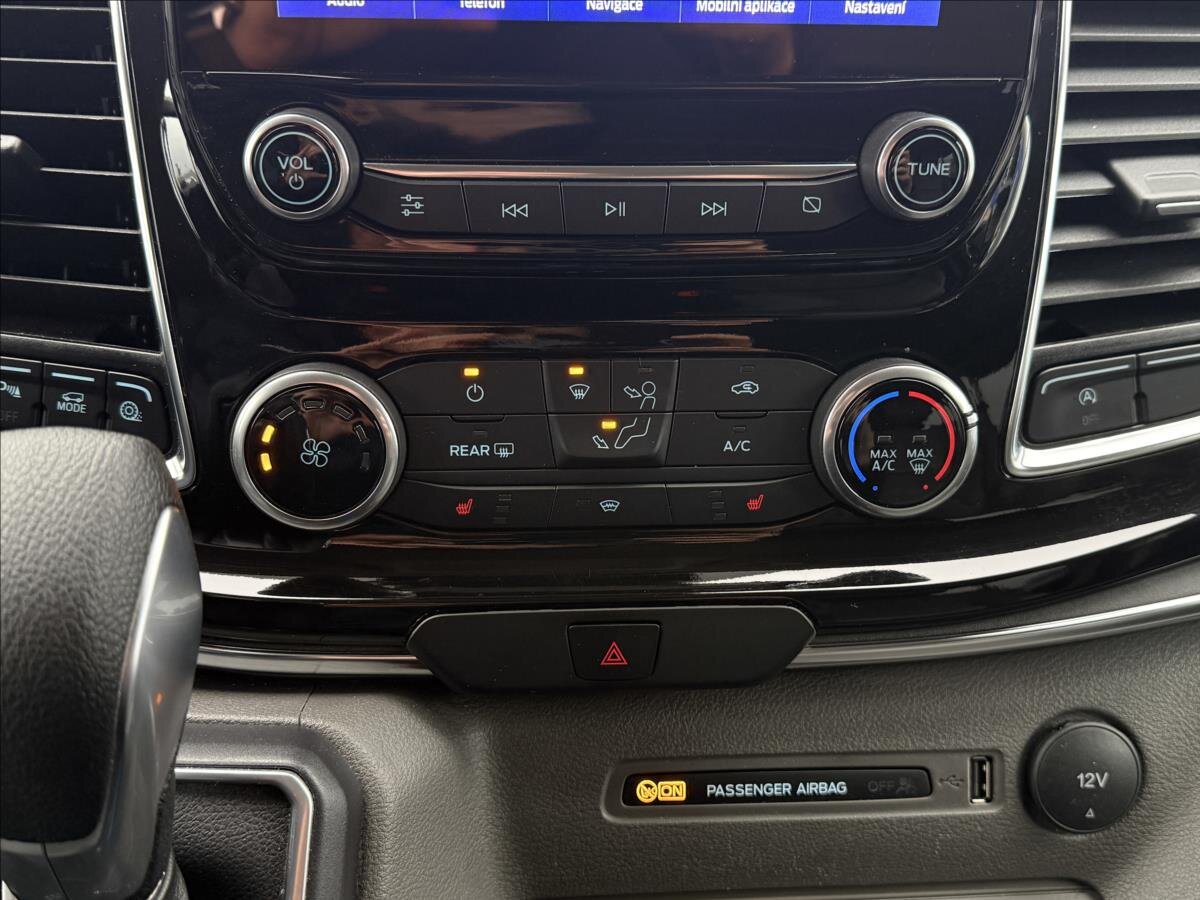 Ford Tourneo Custom MPV 2,0 l 136 kw