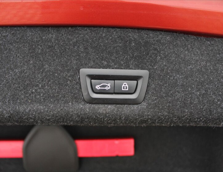 BMW Řada 3 Sedan / Limuzína 2,0 l 140 kw