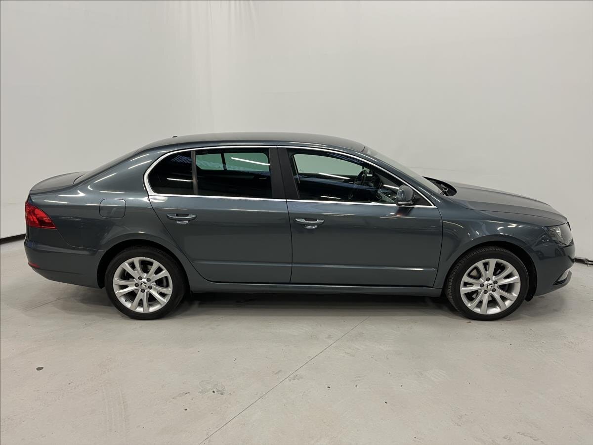 Škoda Superb Liftback 2,0 l 103 kw