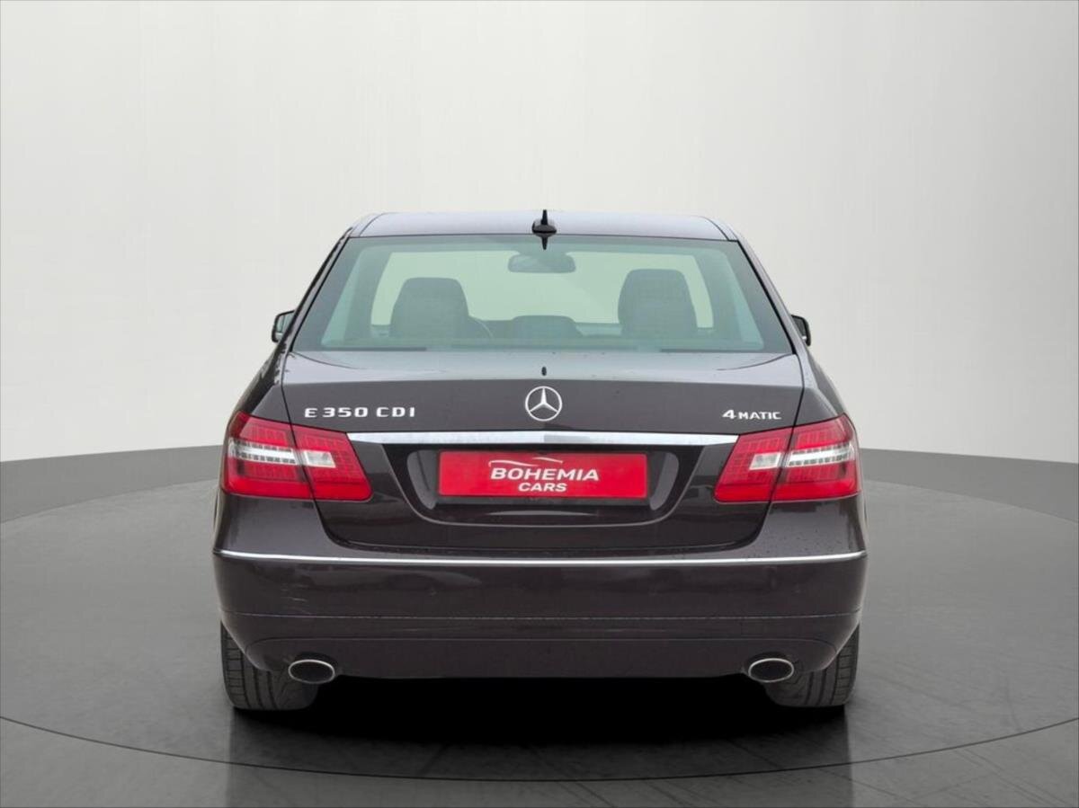 Mercedes-Benz Třídy E Sedan / Limuzína 3,0 l 170 kw