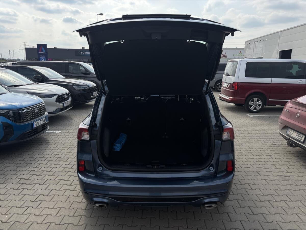 Ford Kuga SUV / Terénní 1,5 l 110 kw