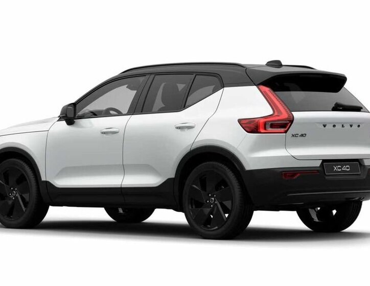 Volvo XC40 SUV / Terénní 2,0 l 145 kw